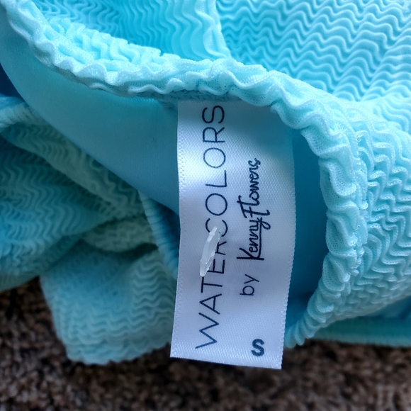 The Aruba Luxe Crinkle stretch one piece by Kenny Flowers - Picture 5 of 8